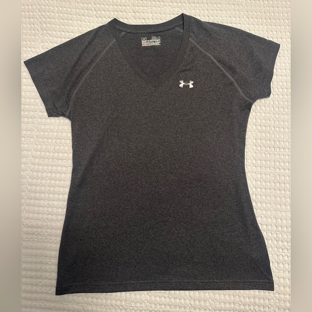 Under Armour Women's Charcoal V-Neck Tee